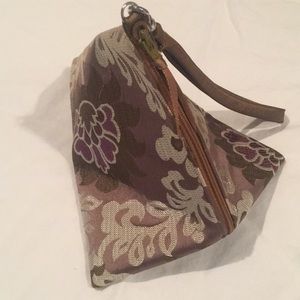Satin Brocade-type Wristlet